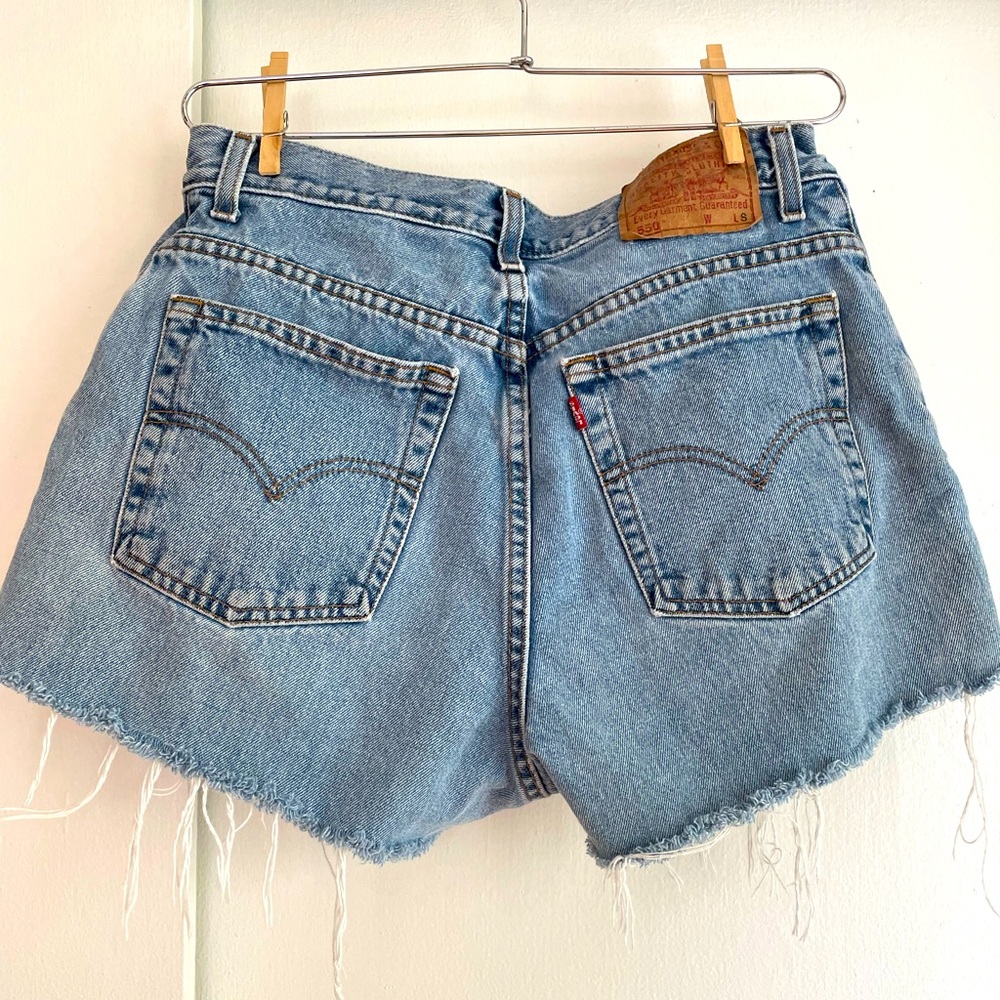 Classic Levi’s Women’s Cutoff Jean Shorts Daisy Dukes M